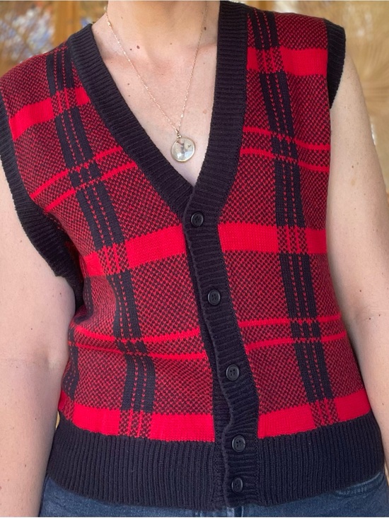 Karen Scott Sweaters - Vintage Karen Scott Red & Black Plaid Acrylic Knit Button Front Sweater Vest M